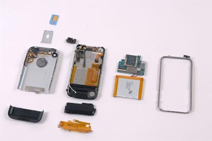 Ecco come si presenta l’iPhone disassemblato
