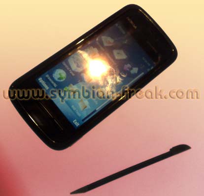 tube_iphone_nokia_2