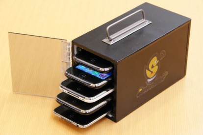 504x_iphone_server_farm