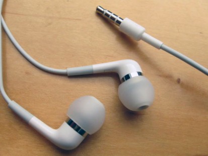 earphones-090714-1 earphones-090714-1